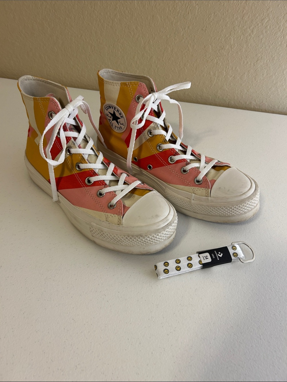 Converse Chuck Taylor Women’s Size 8.5